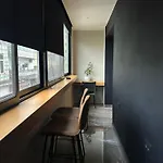 La Mirage & *