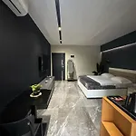 La Mirage & * Tirana