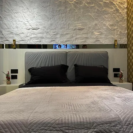 La Mirage & Appartement Tirana