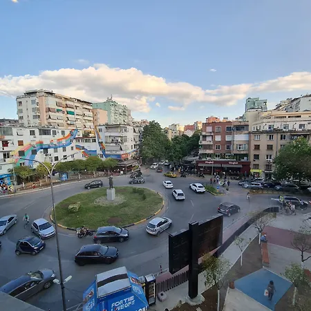 La Mirage & تيرانا