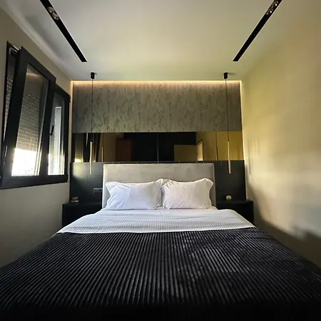 La Mirage & تيرانا