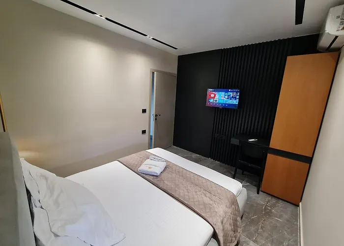 La Mirage & Appartement Tirana