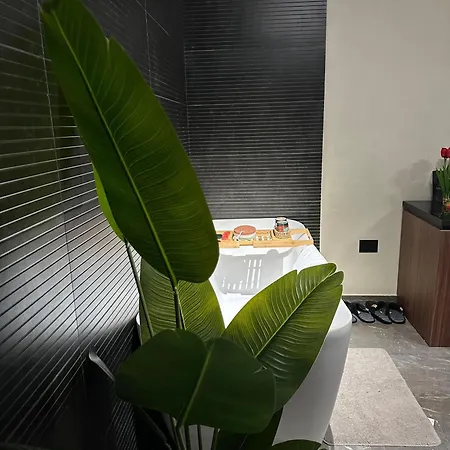 La Mirage &
