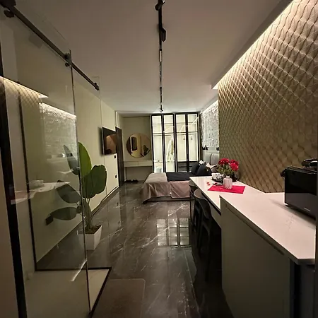 La Mirage & Apartment *