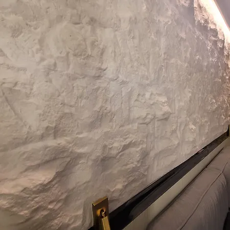 La Mirage & * ティラナ