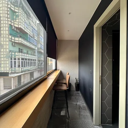 아파트 La Mirage & *