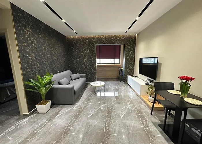 アパート La Mirage & *